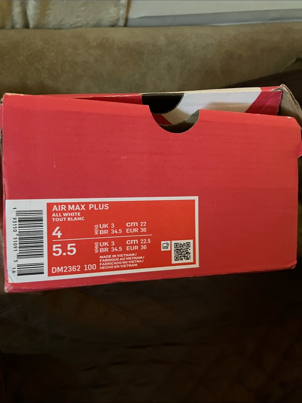 Nike Women's Black Sneaker with White Rhinestone Wave Detail - Picture 5 of 6